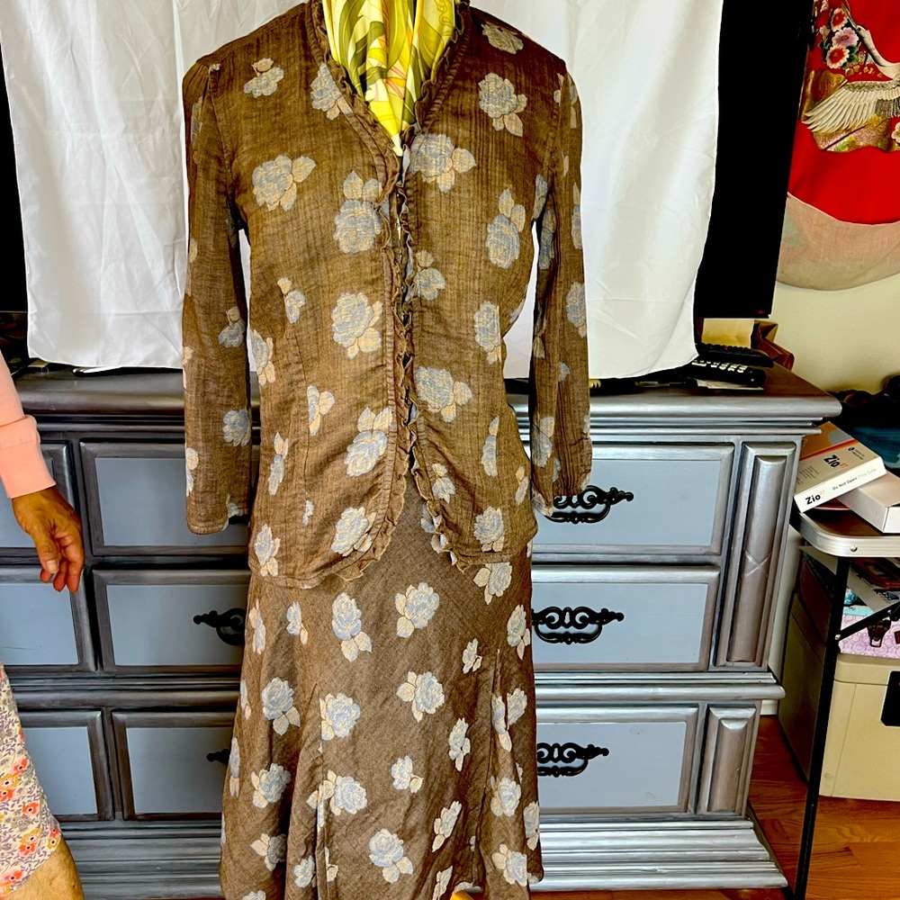 Tommy Bahama 2 piece set jacket and skirt size S